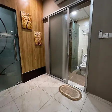 Itcc Manhattan Suites By Infinity Kota Kinabalu Exterior photo